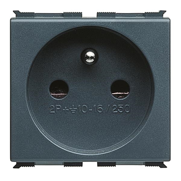 2P+E 16A FRENCH SOCKET OUTLET